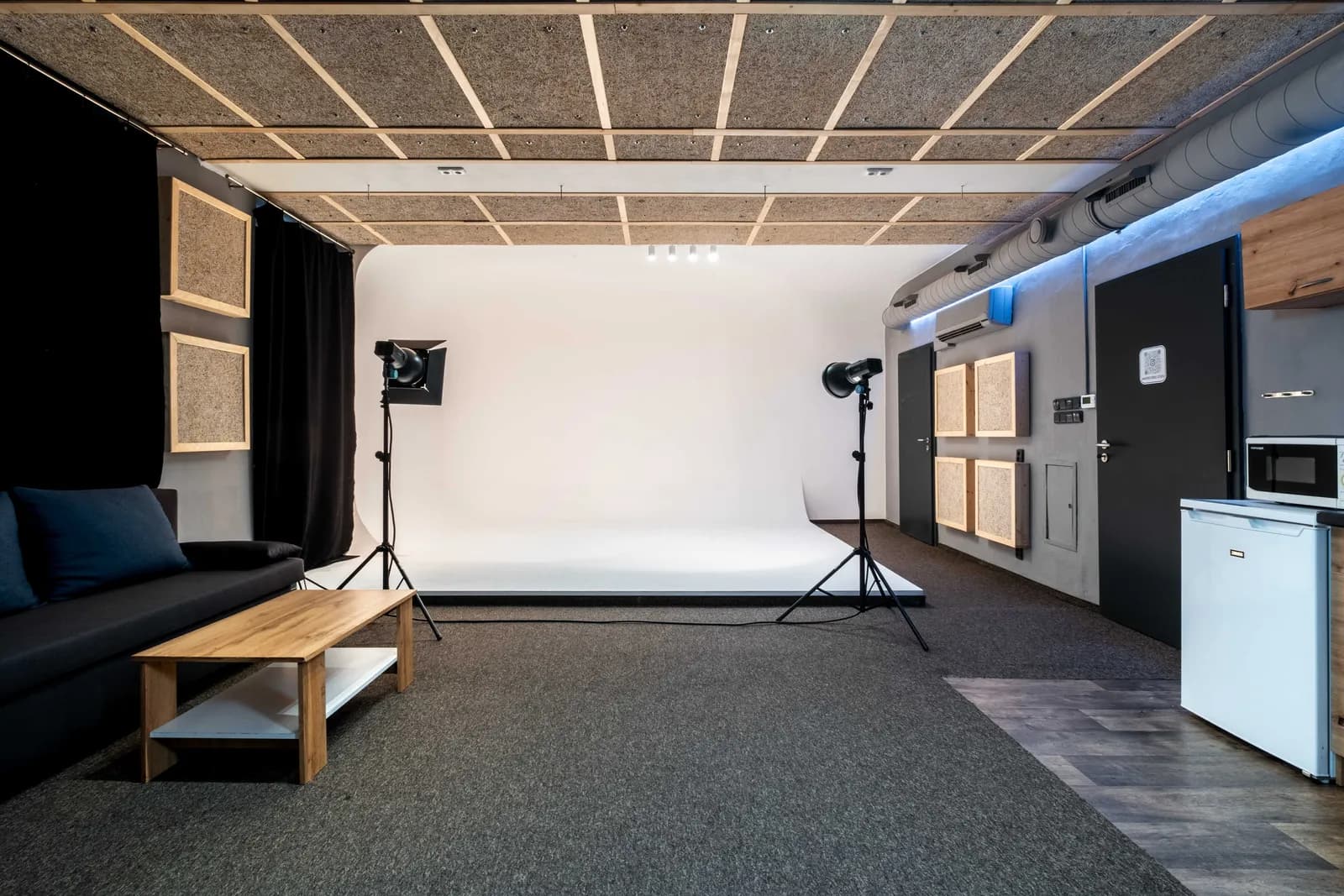 Amaro Records — Ateliér & Podcast — studio photo 4