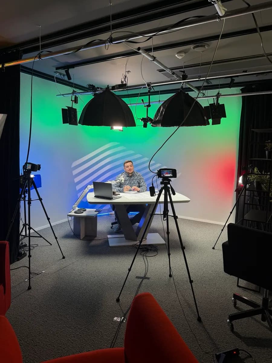 Clubco & Detail Podcast studio — fotka studia 6