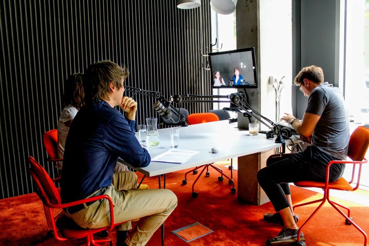Scott.Weber Workspace — Podcastové studio Praga Alfa — fotka studia 2