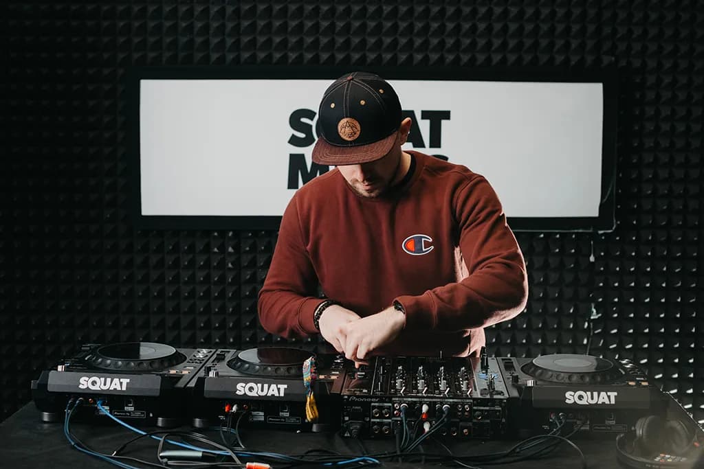 Squat Music — Podcast Studio — fotka studia 2