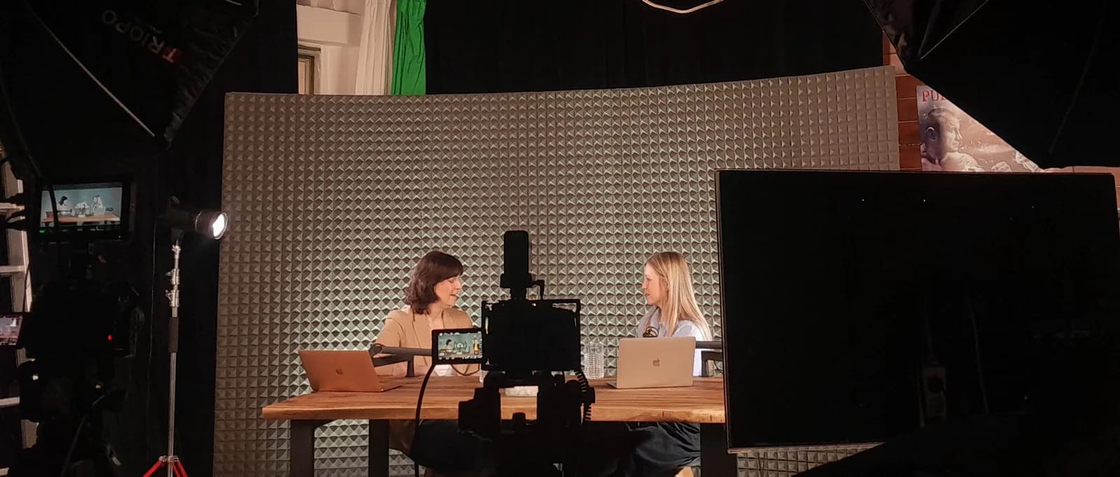 Video Podcast Studio Stream HK — fotka studia 2