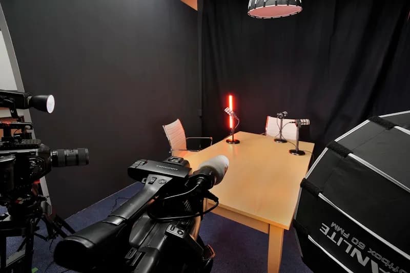 ZAK TV — Podcastové studio — fotka studia 2